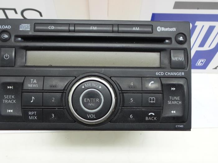 Usagé Nissan Navara (D40) 2.5 dCi 16V 4x4 Radio/Lecteur CD